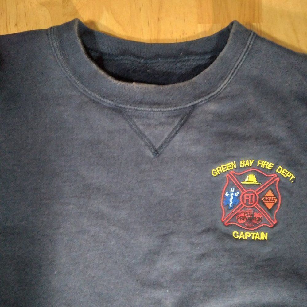 Vintage Russell Athletic Green Bay Fire & Rescue Captain Crewneck Sweatshirt